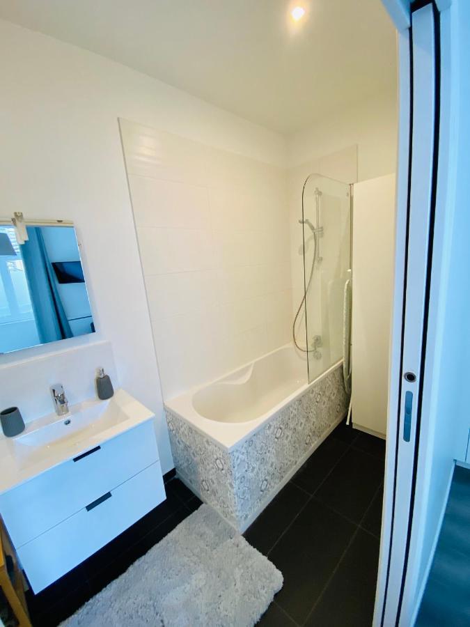 Appartement 65 m2 rue piétonne de Lilla Esterno foto
