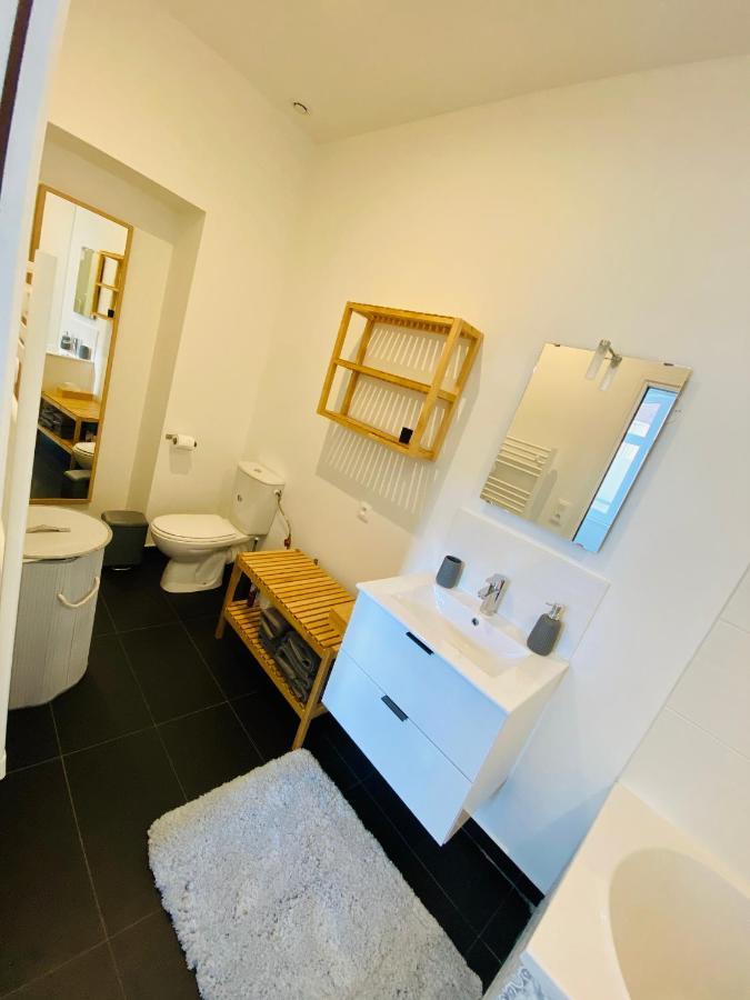 Appartement 65 m2 rue piétonne de Lilla Esterno foto